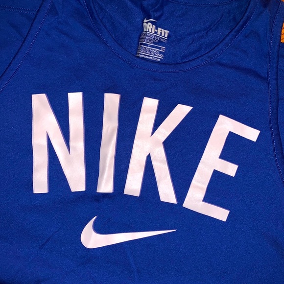 Women’s Nike tank top - Picture 3 of 3